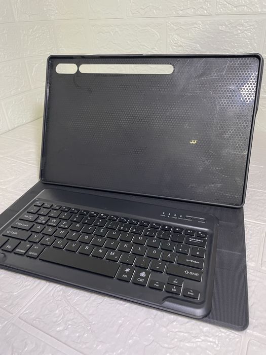 чехол-клавиатура Bluetooth для Samsung Galaxy Tab S8+