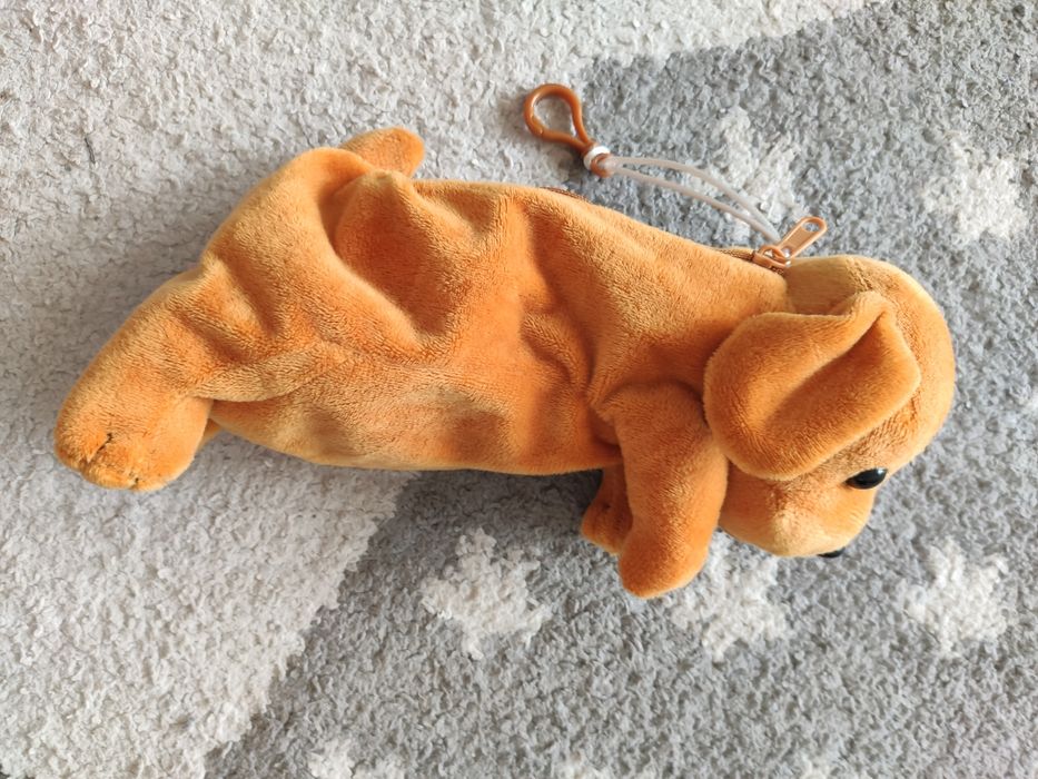 Piórnik piesek maskotka