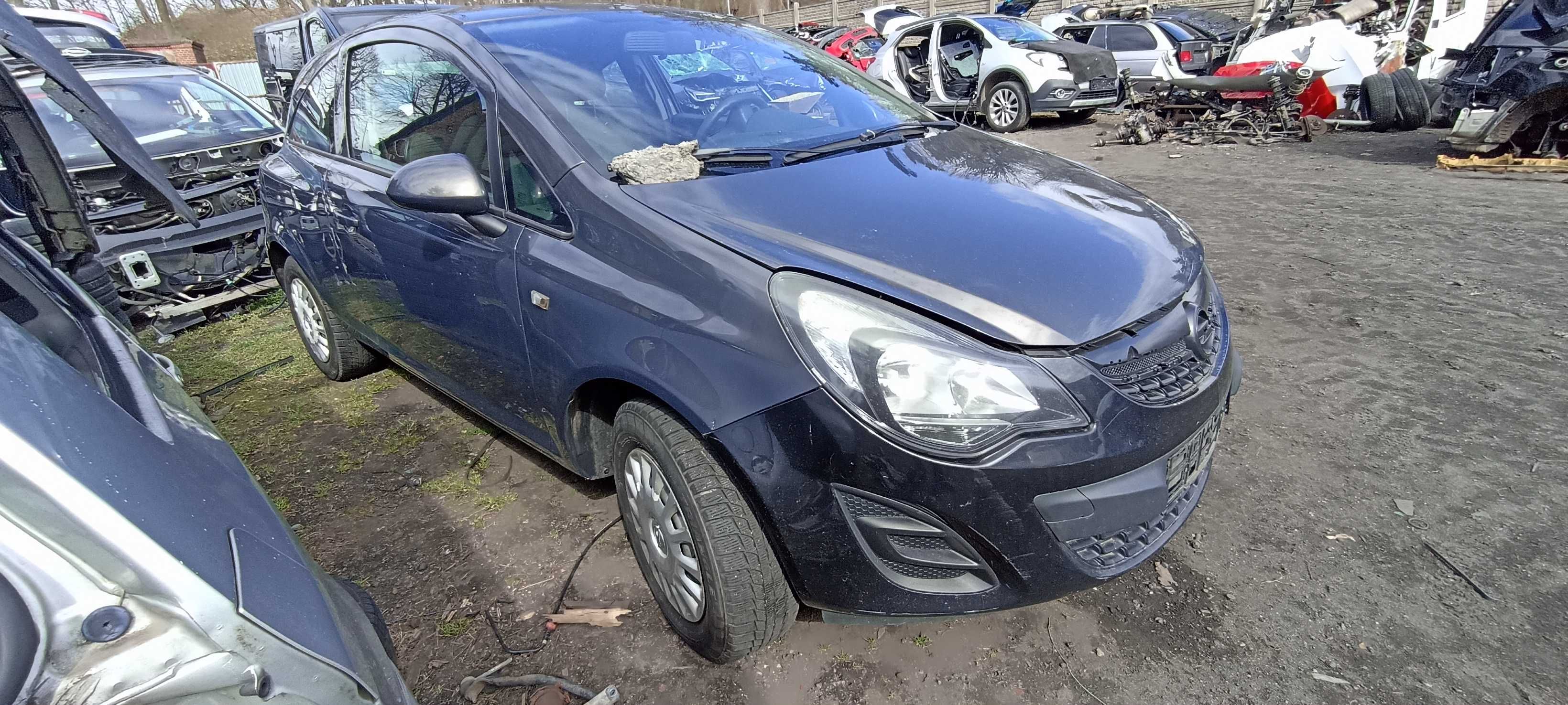 błotnik  przód  opel corsa d  3d  lak Z190