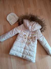 Куртка, ветровка і шапочка на дівчинку 5-7 років