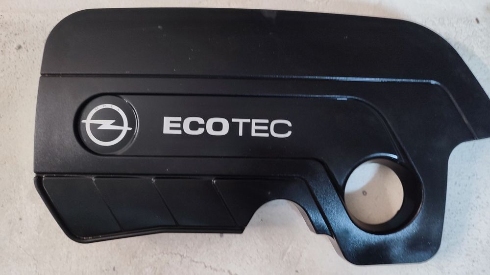 osłona pokrywy silnika Opel Meriva 2015