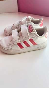 Tenis Adidas De Velcro Infantil Grand Court glitter rosa TAM 24