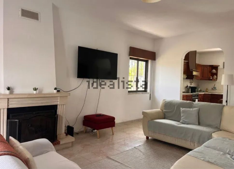 Quarto para alugar em moradia