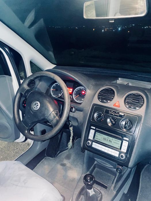 VW Caddy 1.9 TDI impecável