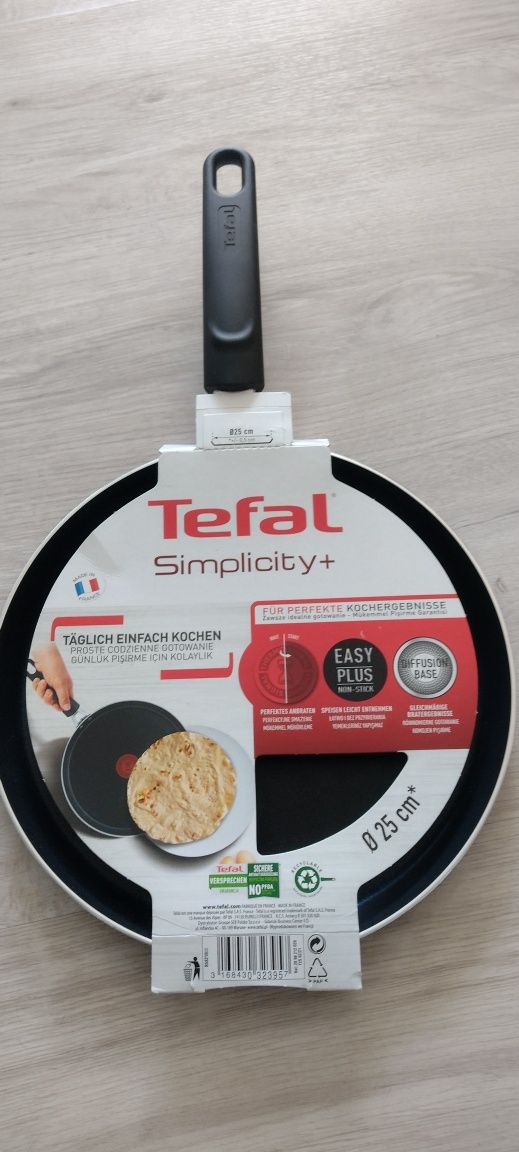 Patelnia do naleśników Tefal 25 cm.