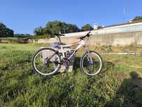 Bicicleta de Enduro mongoose