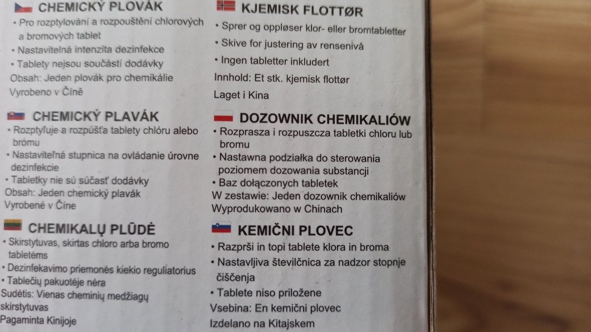 Dozownik chemikaliów do basenu