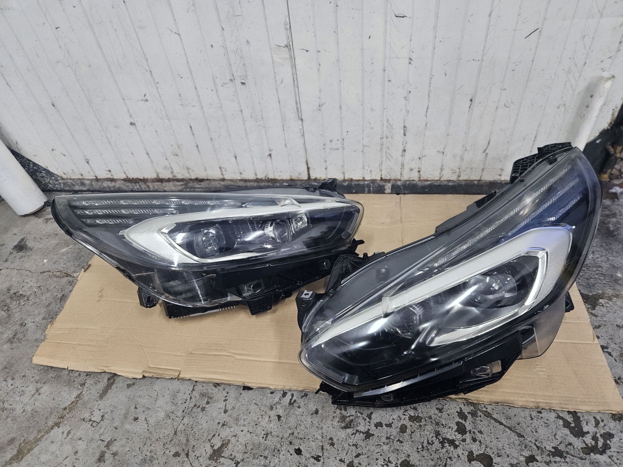 Lampa Reflektor Ford S-Max MK2 Full Led