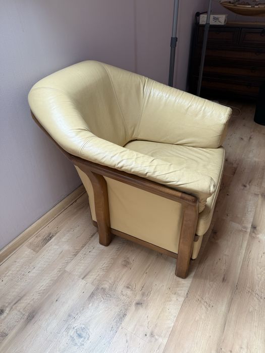 Komplet skórzany: duża sofa z funkcją spania + mała sofa + fotel