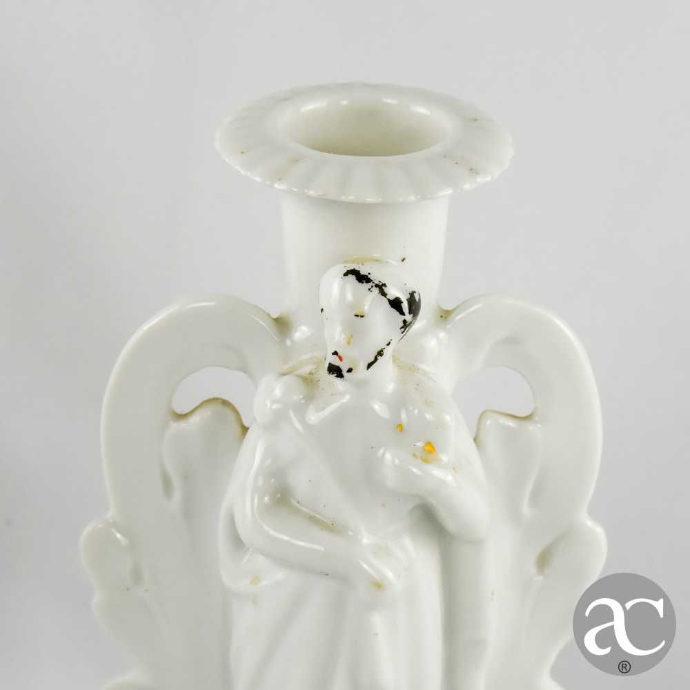 Par de castiçais em porcelana Europeia, séc. XIX