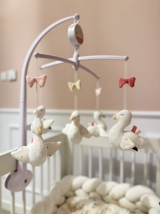 Karuzelka do łóżeczka Sauthorn.