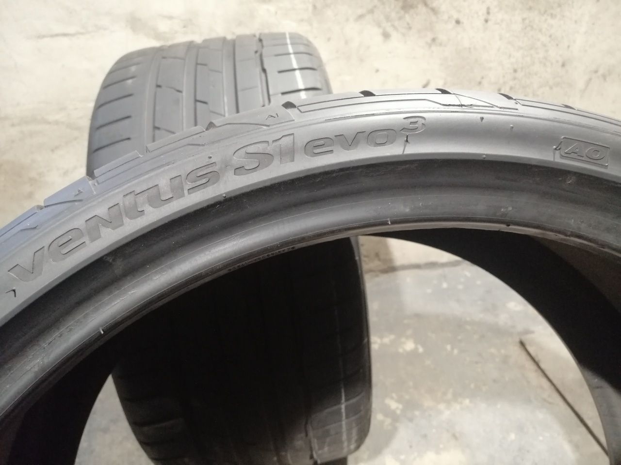 285/30ZR22 101Y Hankook Ventus S1 Evo3 AO