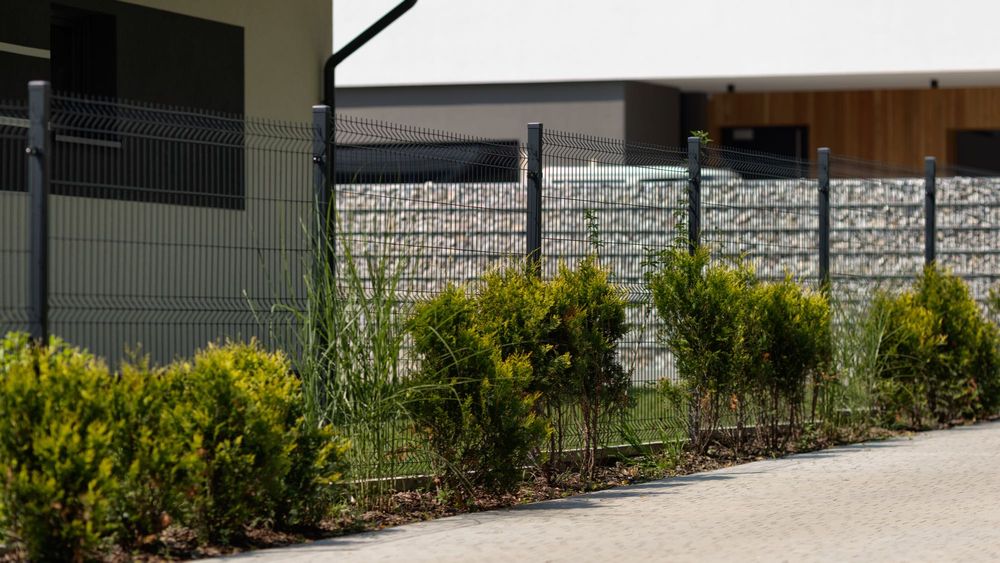 Najtańsze słupki do paneli i siatki 60x40x1,2 2m 2,3m 2,6m profil 6x4