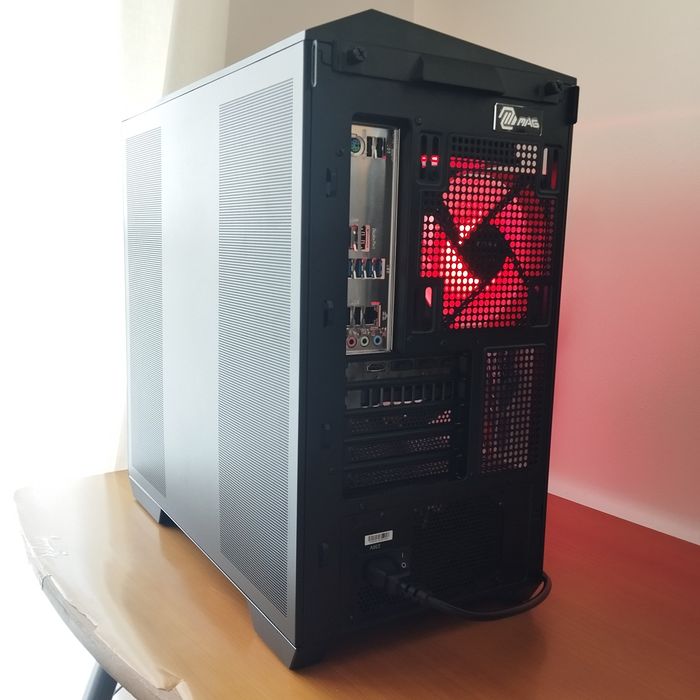 Pc Gamer Ryzen 7 5800X, RTX 5060, 32 GB DDR4 RGB