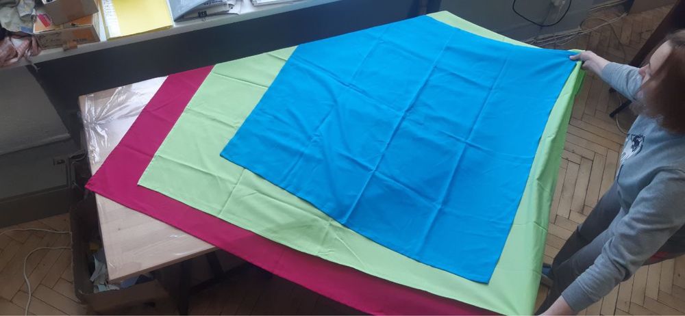 Скатертини різні кольори та розміри