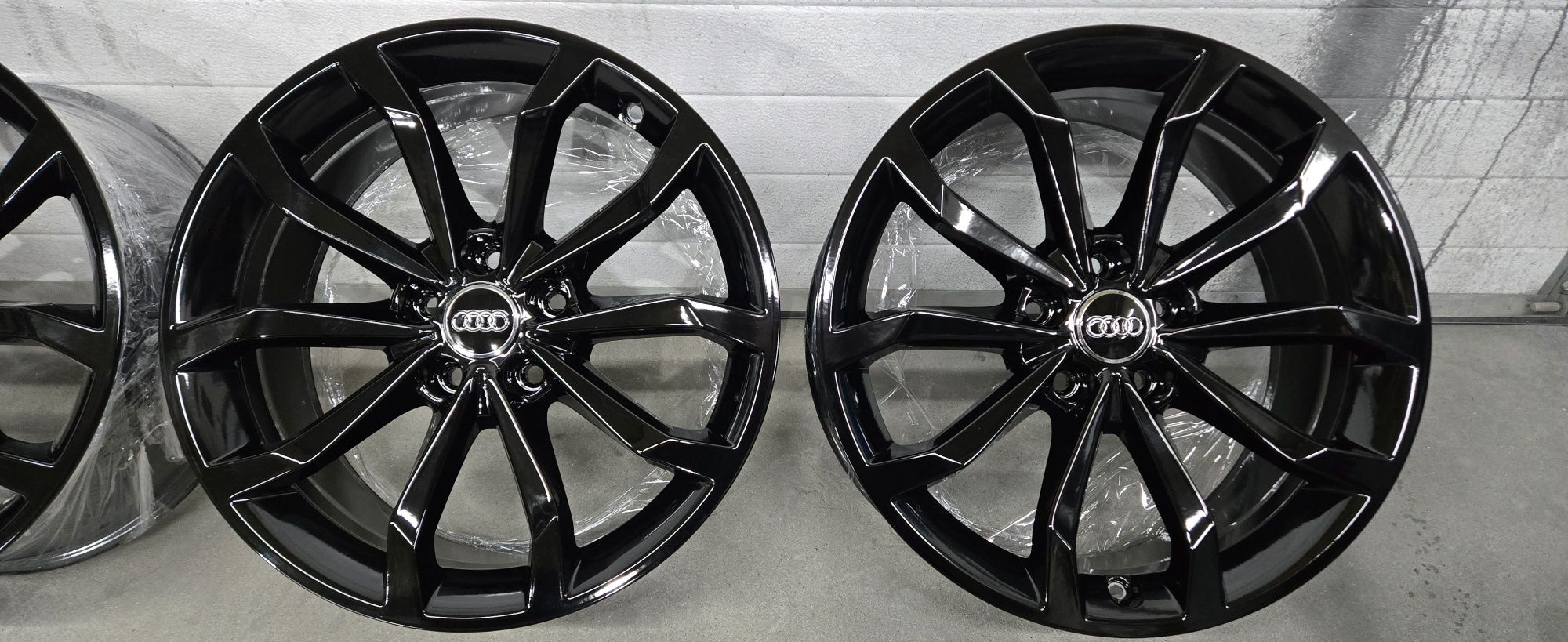 18 5x112 OEM Audi a3 a4 b7 b8 b9 a5 a6 c6 c7 c8 Q3 Q5 po renowacji