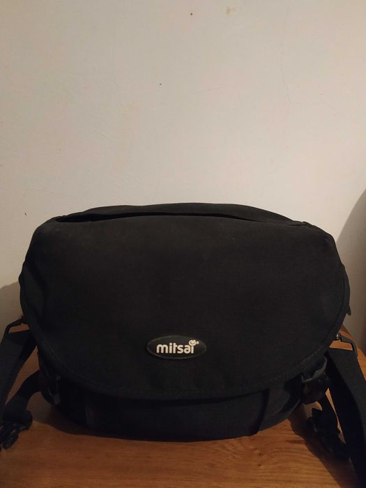 Canon EOS 1000D + 2 Objetivas