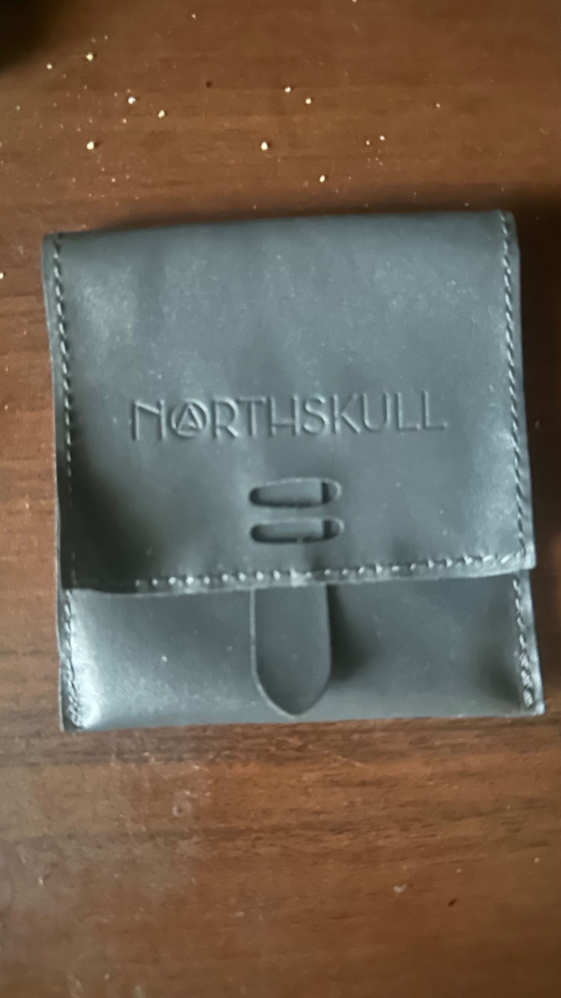 Оригинальный браслет northskull с камнями swarovski