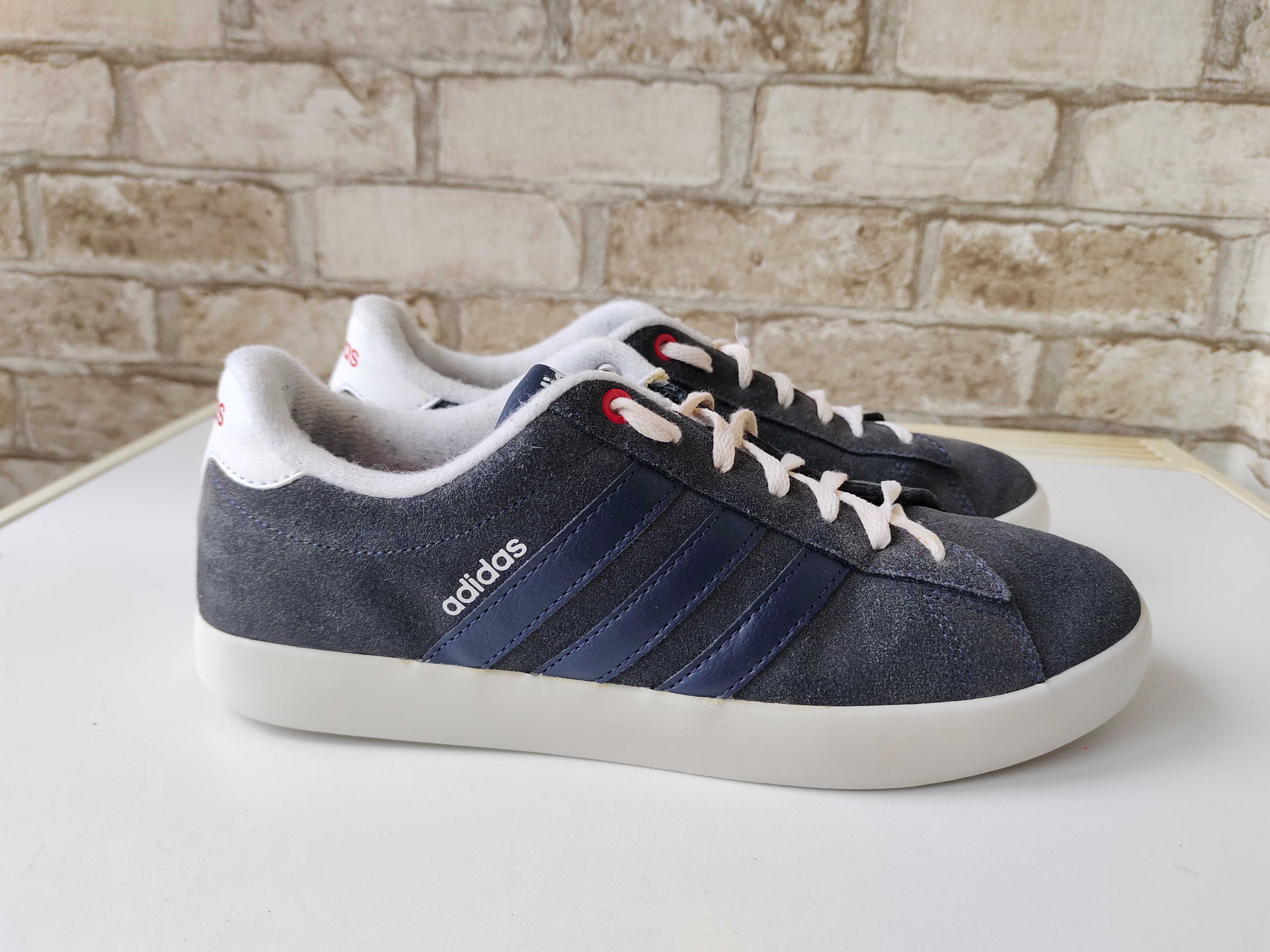 Кроссовки  adidas