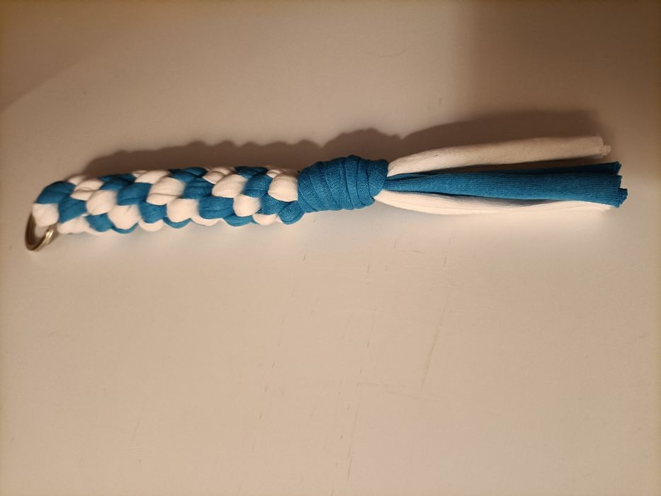 Porta chaves em macramé, fio de algodão, náutico. Trabalho artesanal.