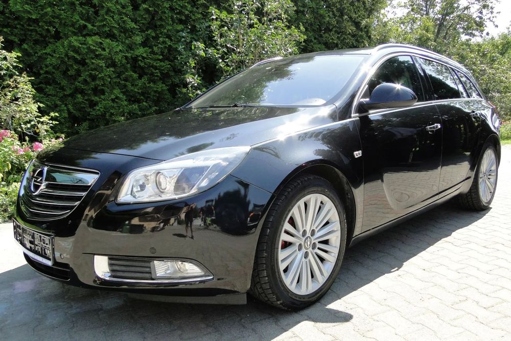 Opel Insignia 2.0 BiTurbo Cosmo Sport stan idealny 0 korozji