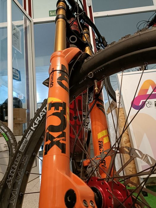 Suspensão Fox 40 Factory Kashima 27.5 downhill