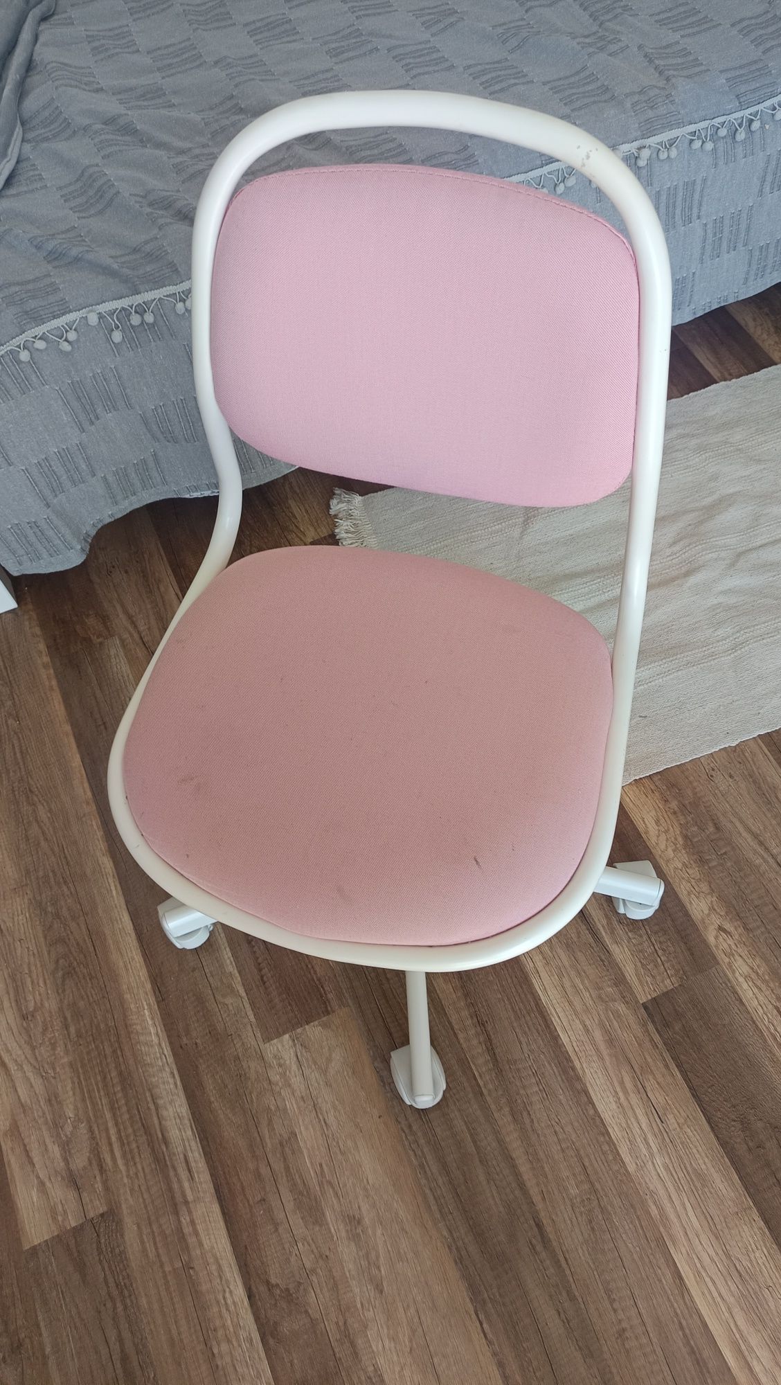 Krzesło do biurka Ikea dziecięce
