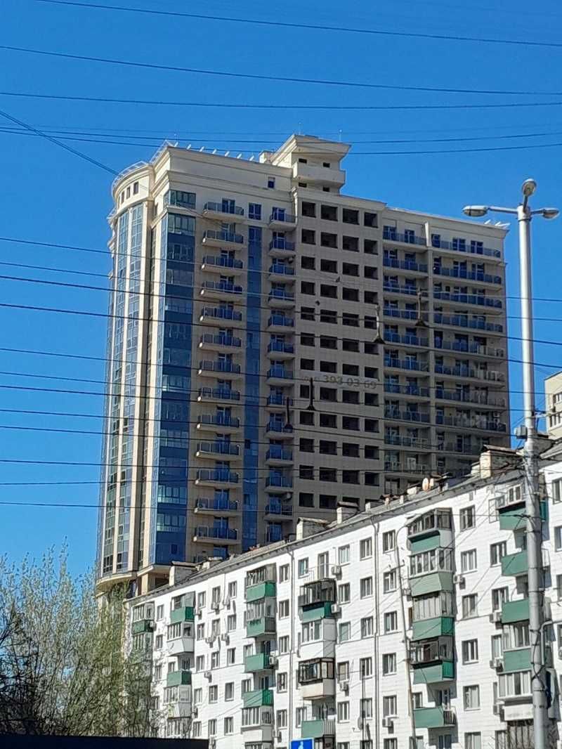 Продаю 2-3к. кв. у центрі Антоновича,109, генератор