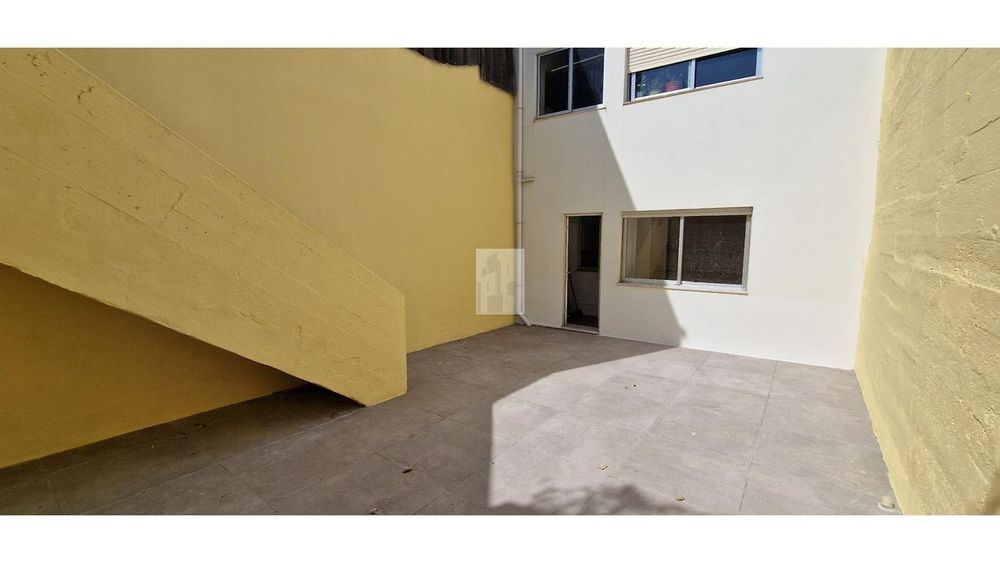 T0 – cozinha equipada–junto ESMAE