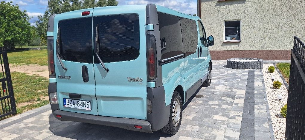 Renault Trafic 1.9 CDTI 9 osobowy