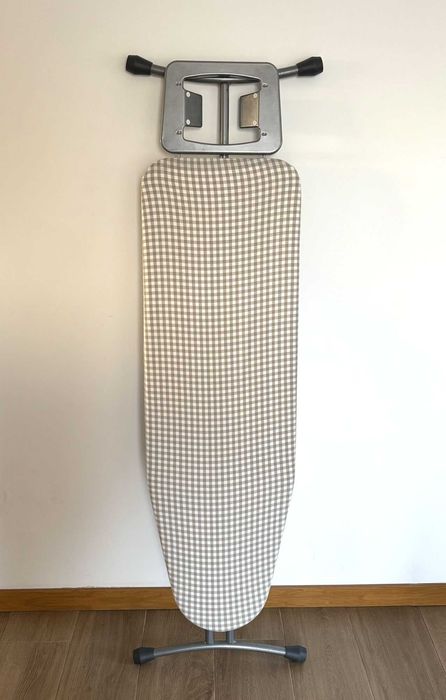 Tábua de Engomar IKEA "Danka" – Perfeito Estado