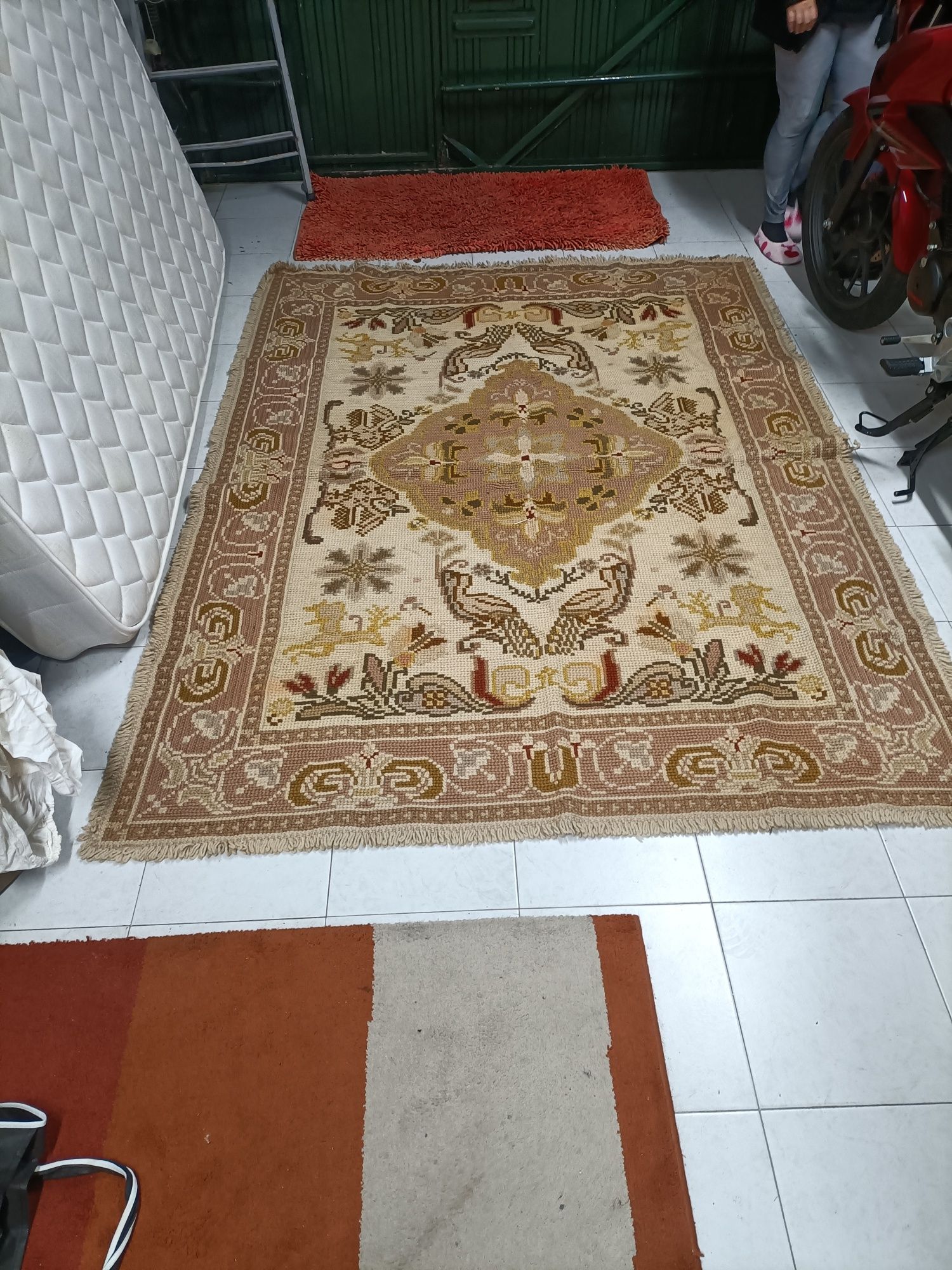 Tapete de arraiolos 2.3M X 1.6M NOVO