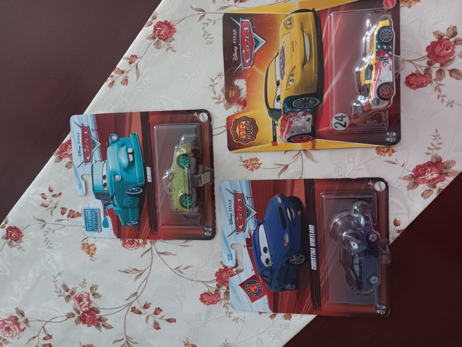 3 carros Disney Pixar cars Mattel novos