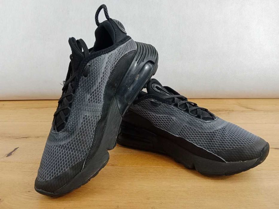 Damskie buty sportowe Nike AIR MAX 2090, rozmiar 38