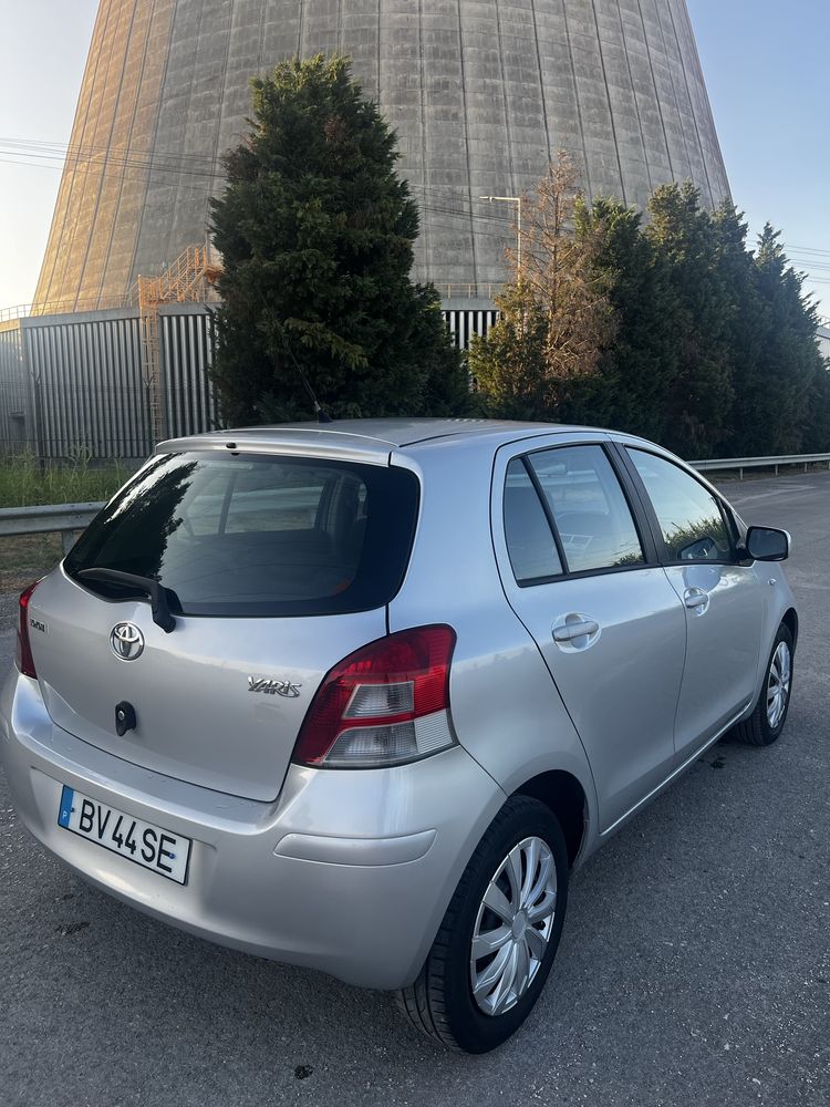 Carro Toyota Yaris