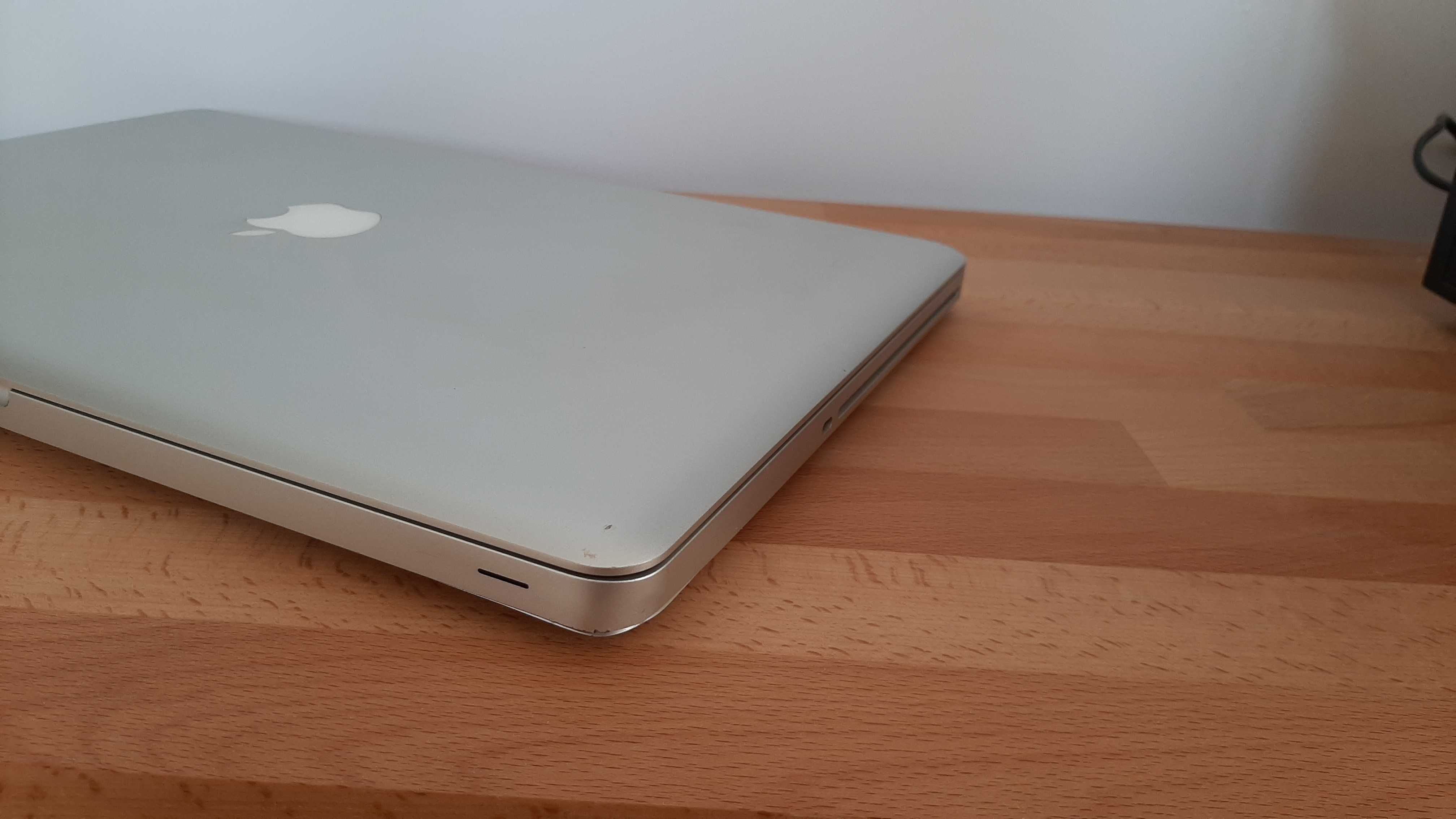 apple Macbook Pro A1286 i7 4gbRam,240 ssd,