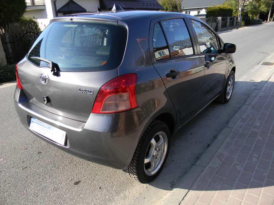 Toyota Yaris 1.3B-Na Oryginale