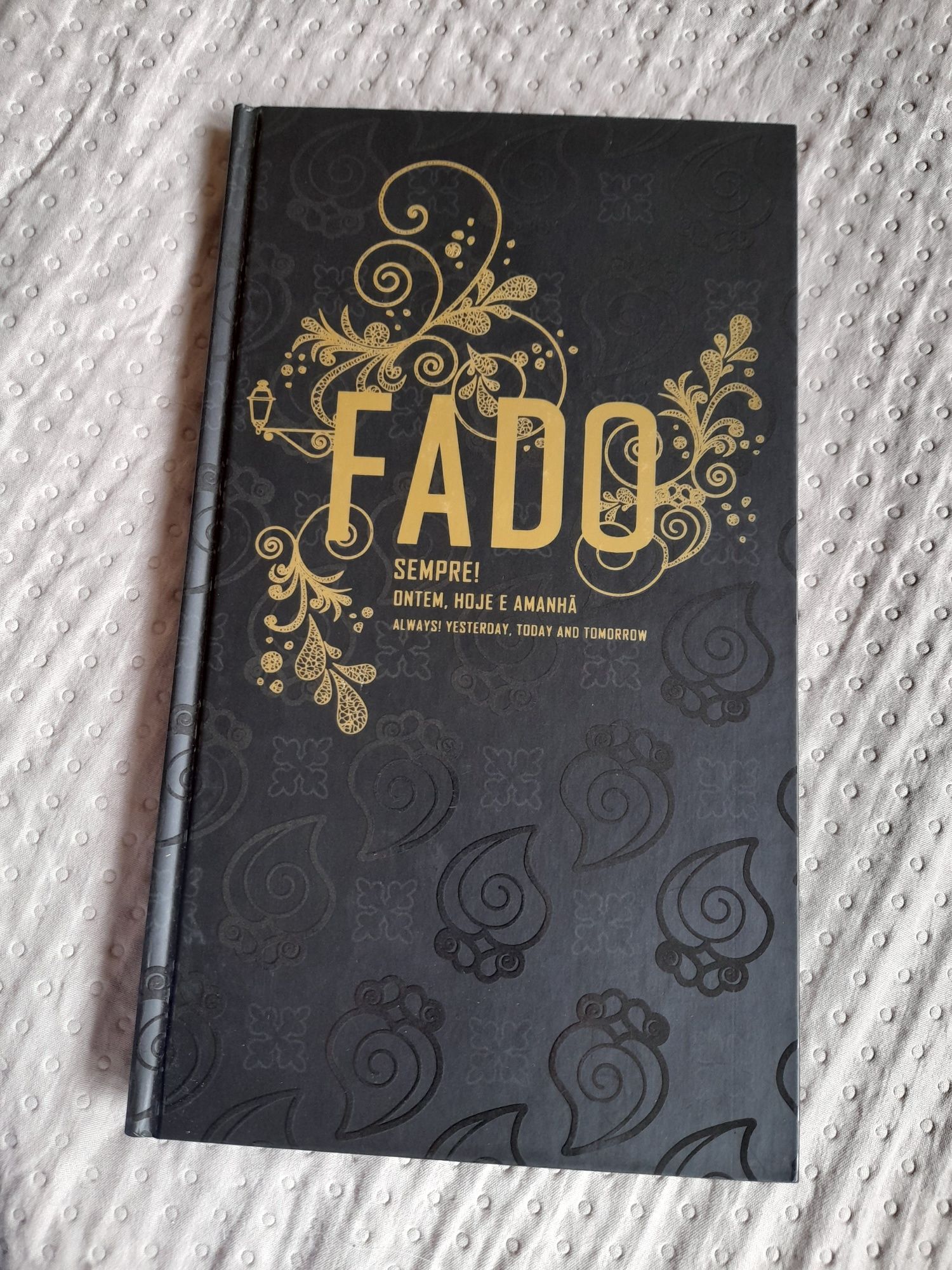 Fado Sempre! Livro + 4 cds