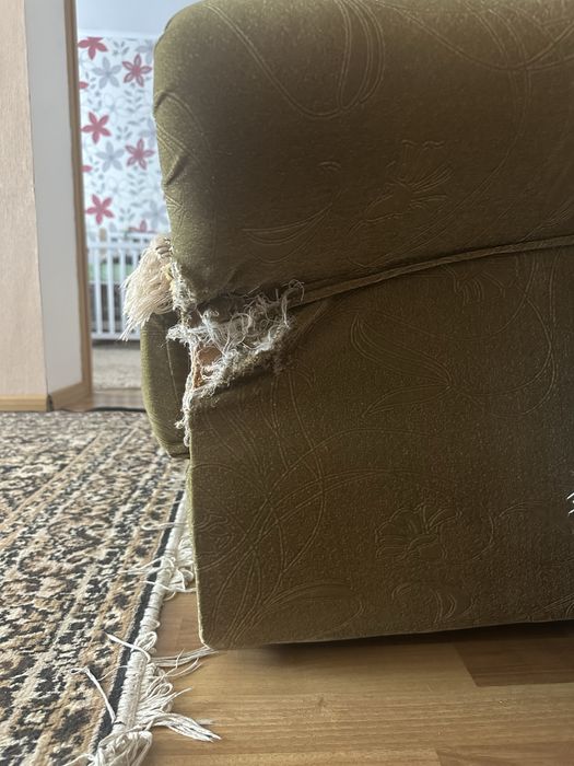 Продам б/у меблі,додаткові фото висилаю,самовивіз,торг присутній…………..