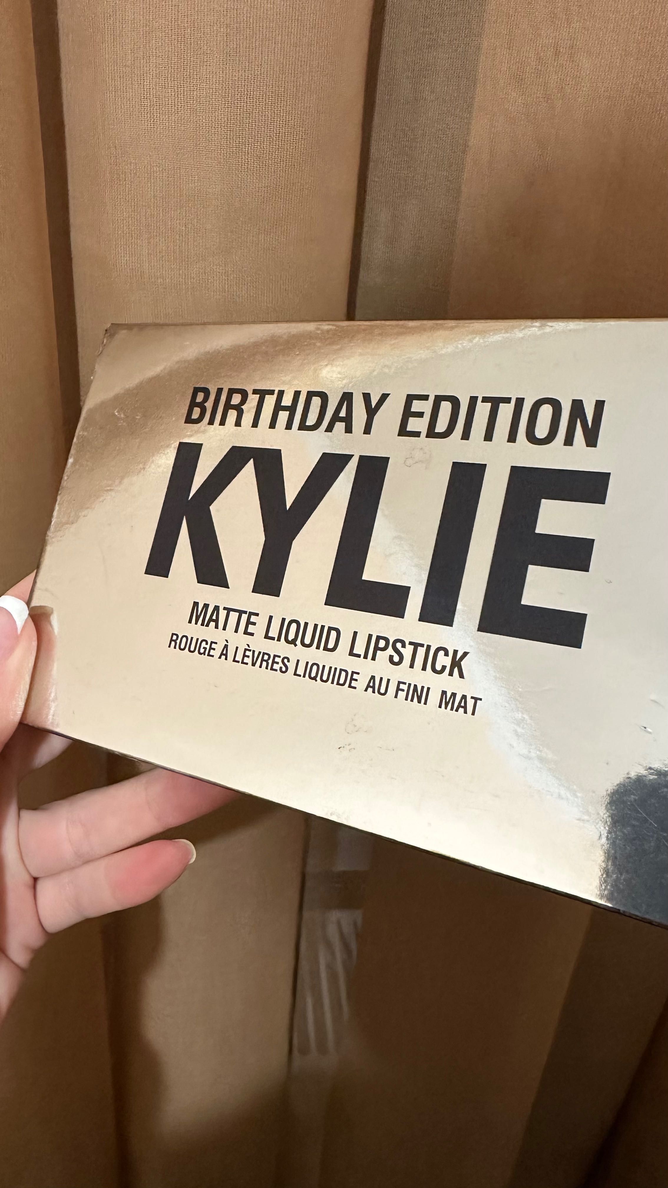 Помада KYLIE Birthday edition матовая 6 шт