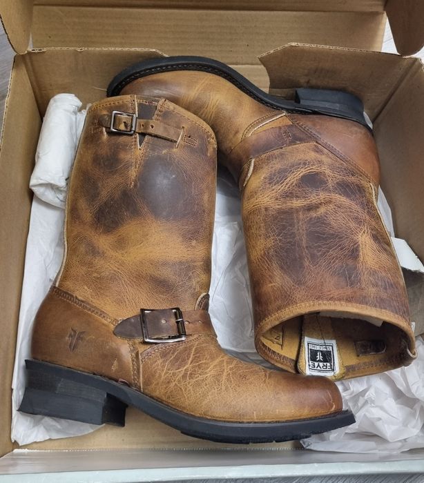 Чоботи з ремінцем шкіряні 39р(size 9)