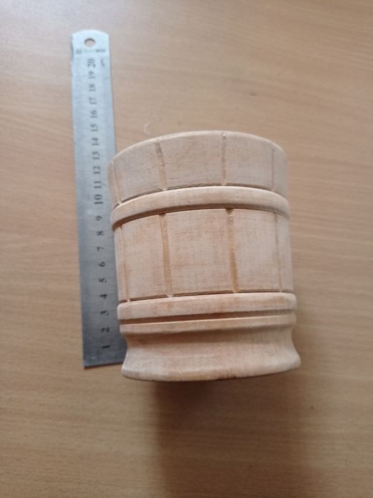 Точена дерев'яна бочечка стакан