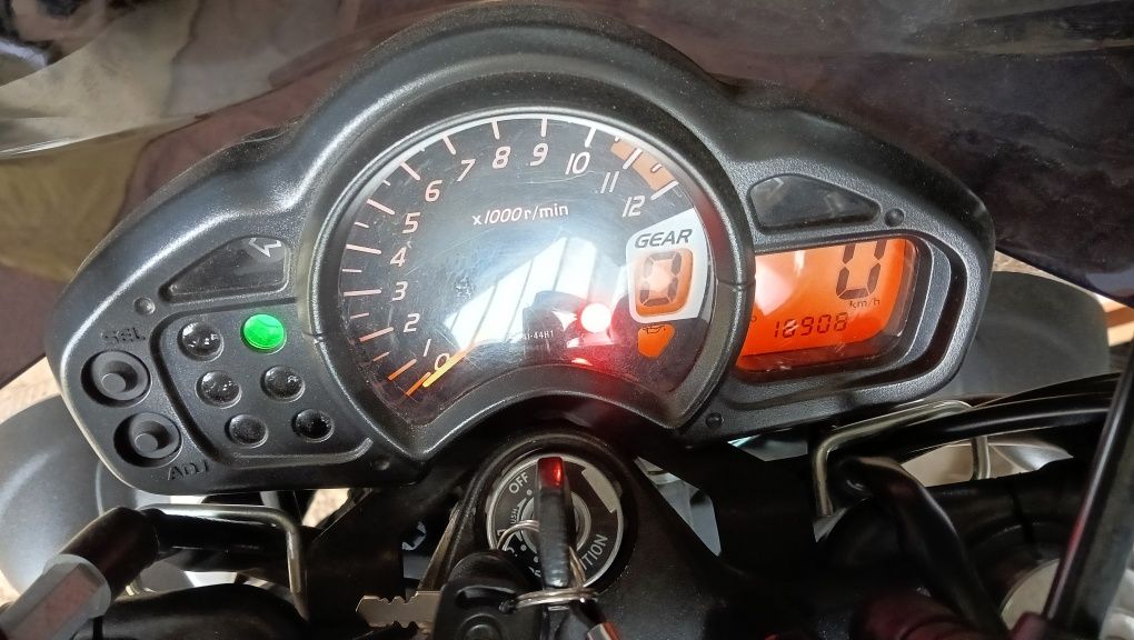 Suzuki SFV650 Gladius