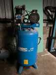 Compressor vertical ABAC 5,5cv 270 litros 11 bar