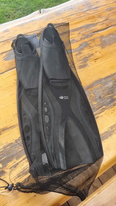 Pletwy aqua wave w dobrym stanie 38-39