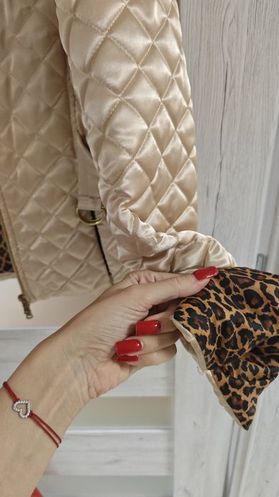 Kurtka pikowana złota perłowa kurtka pikowana beżowa błyszcząca 38