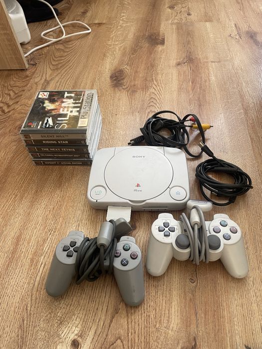 Sprzedam wszystko co na zdjęciu,Wii mini,PS 1,Game Boy 1989