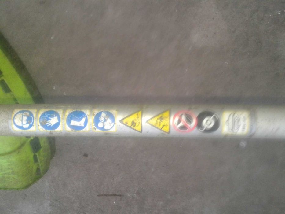 Бензокосарку .малун