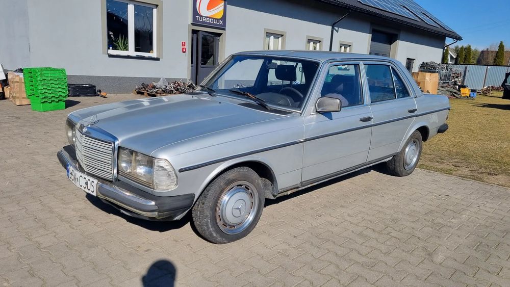 Mercedes-Benz W123