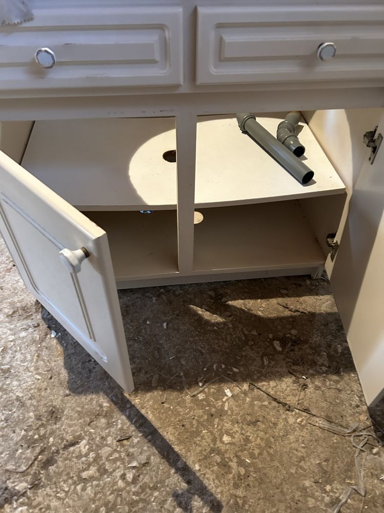 Movel WC em madeira branca lacada
